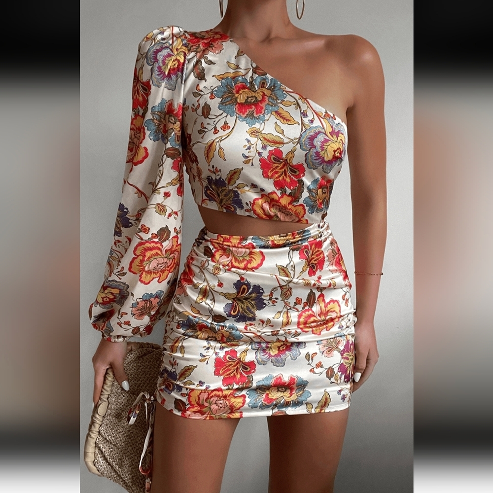 Runaway The Label One Fleur Dress in Cream Floral Size 4 Cold Shoulder Htf Puff